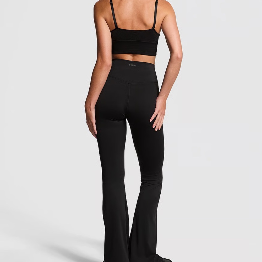 PINK Victoria's Secret Relay Flare Leggings - Picture 7 of 9